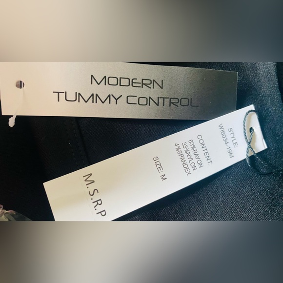 ATHENA MARIE Modern Tummy Control
Leggings - Picture 5 of 9